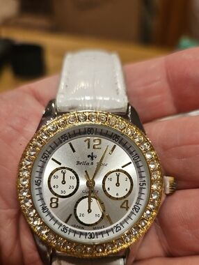 Source Unknown Bella & Rose White and Gold Crystal Accent Women's Watch